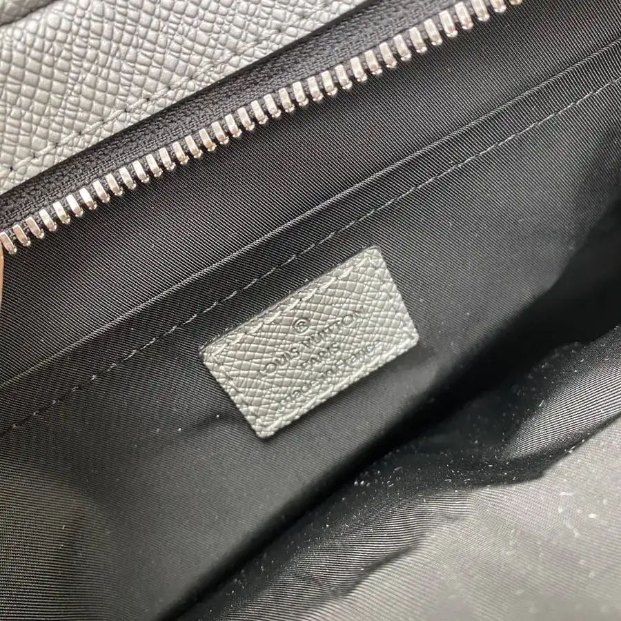 M30830 Silver Monogram Canvas & Taïga Leather Mail Bag