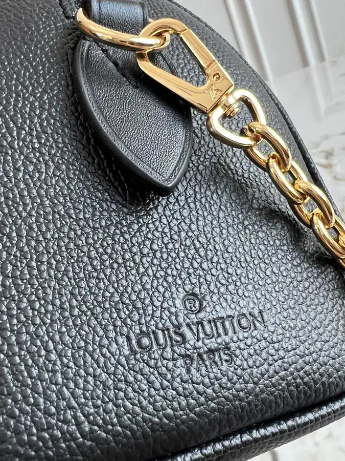 LV Speedy Bandoulière 20 in Monogram Empreinte Leather