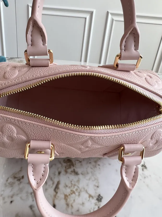 LV Speedy Bandoulière 20 in Monogram Empreinte Leather