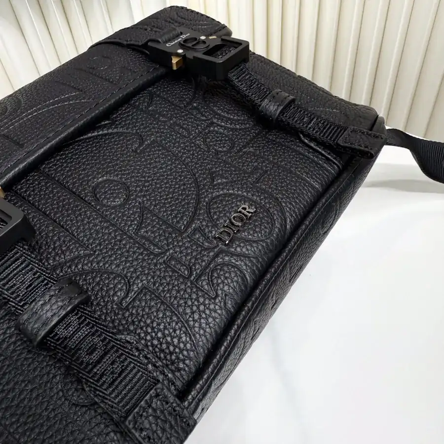 Hit The Road Flip Messenger Bag Premium Leather, Italian Craftsmanship