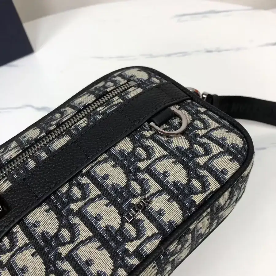 Holdmark Safari Mini Messenger Bag