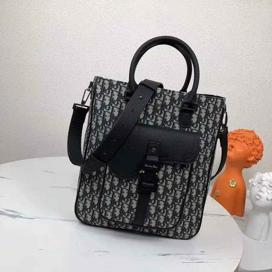 Saddle Bag 2024 Winter Collection, Grained Calfskin and Oblique Print