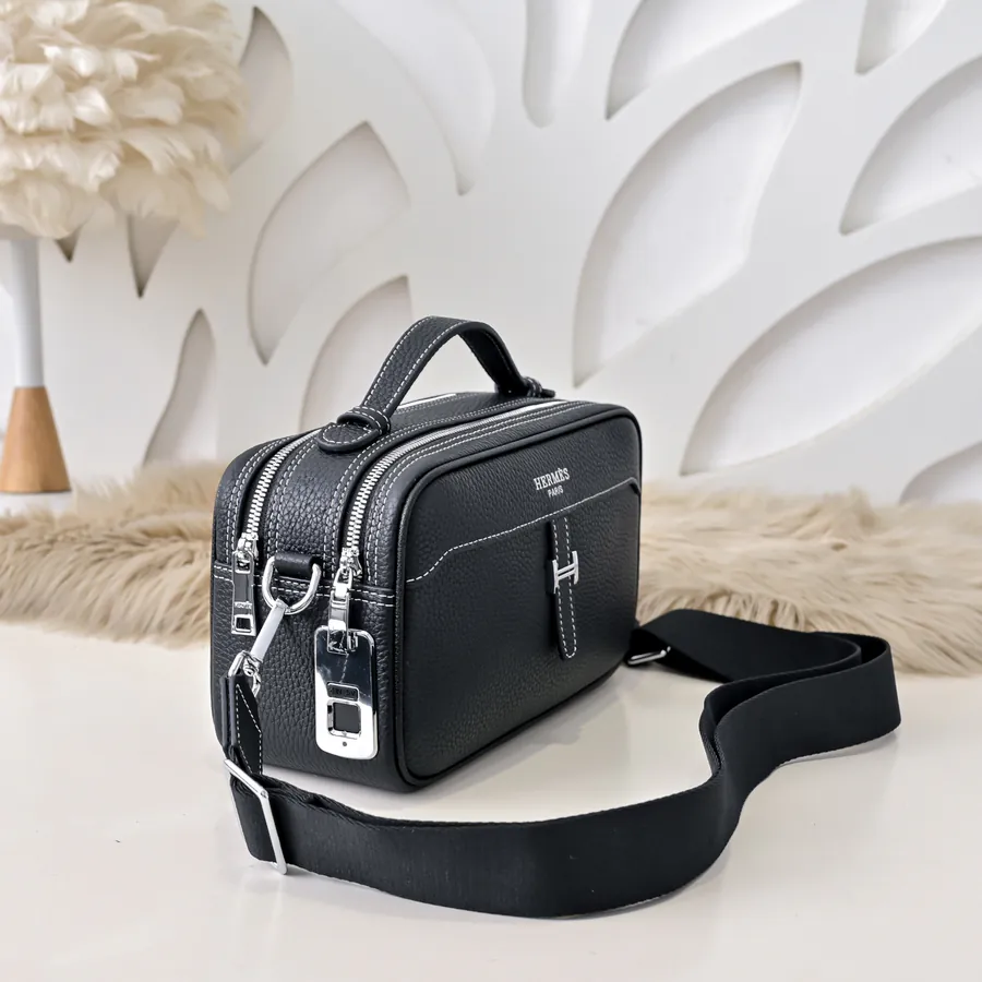 Hermes Men's Crossbody Bag Premium Calfskin, Elegant Hardware