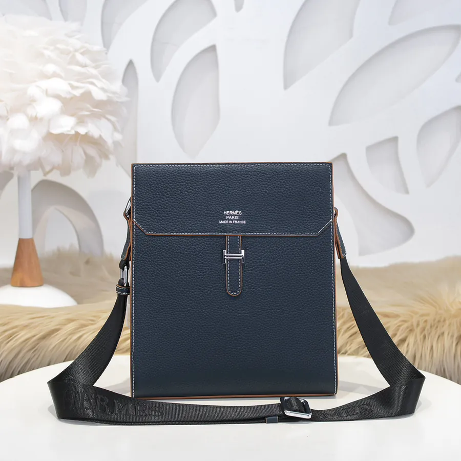 Hermes Men's Crossbody Bag Premium Leather, Elegant Design