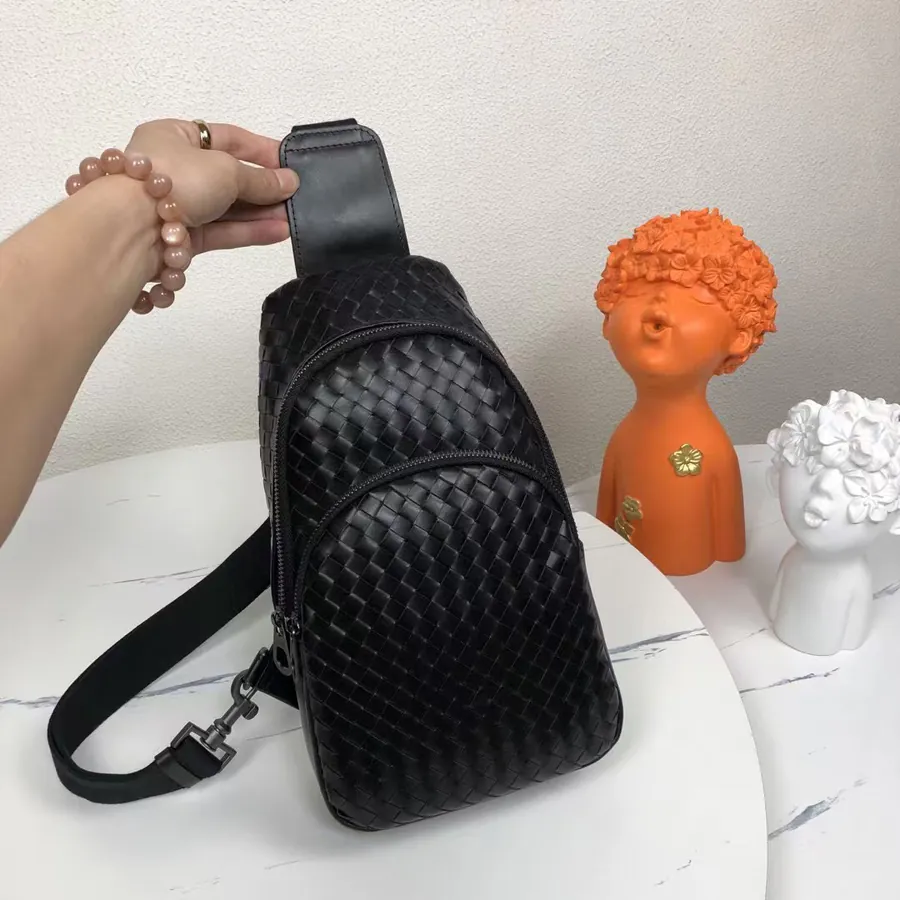 350 Bv Men's Chest Bag Minimalist Design