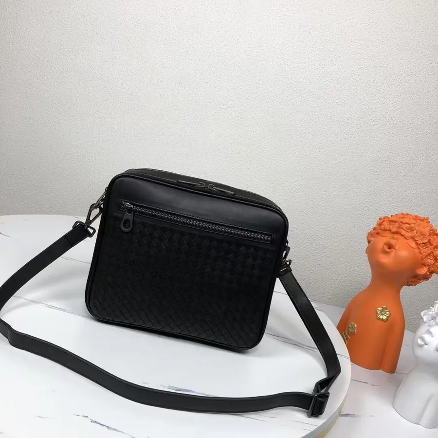 Bv 450 Bucket Bag Men's Crossbody / Shoulder Bag