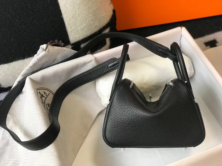Mini Lindy Togo Bag in Top Grain Calfskin with Silver Buckle