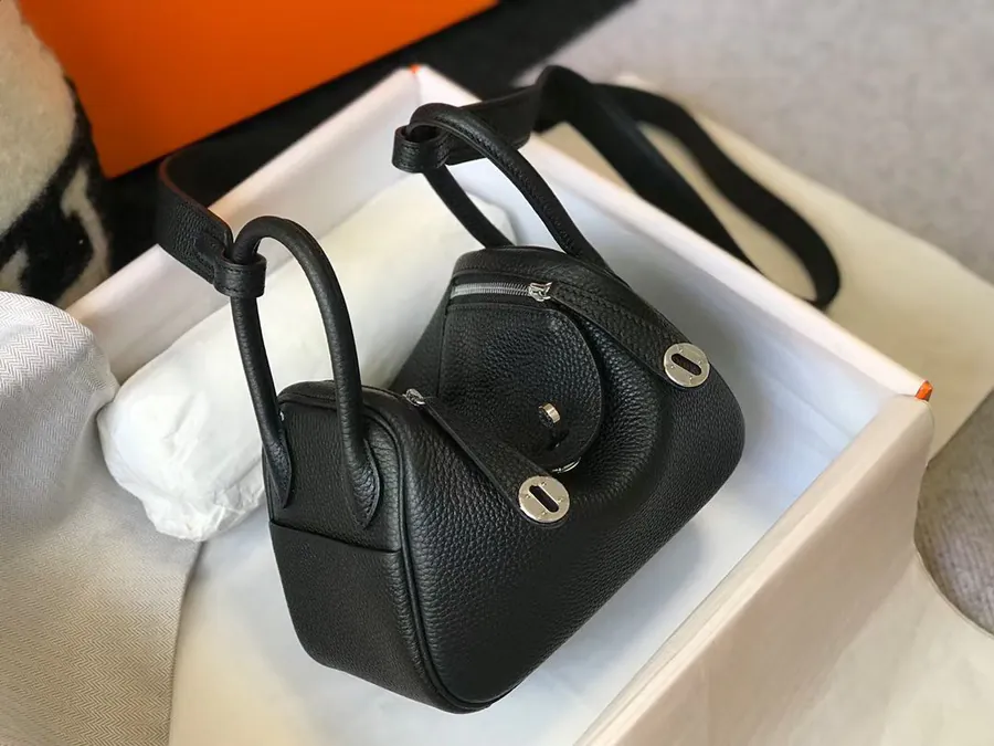 Mini Lindy Togo Bag in Top Grain Calfskin with Silver Buckle