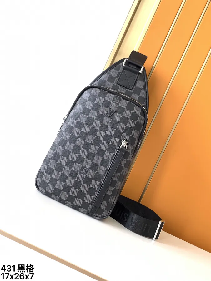 Avenue Shoulder Bag in Damier Infini Classic Black