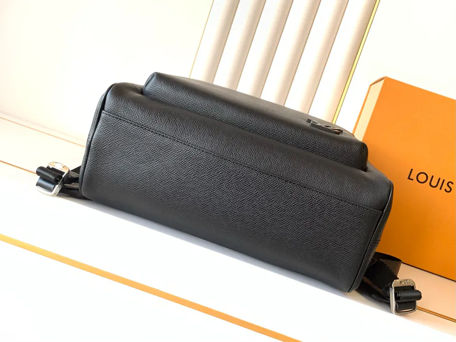 Avenue Damier Infinity Shoulder Bag Grained Calfskin