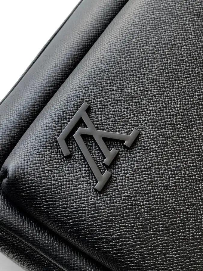 Avenue Damier Infinity Shoulder Bag Grained Calfskin