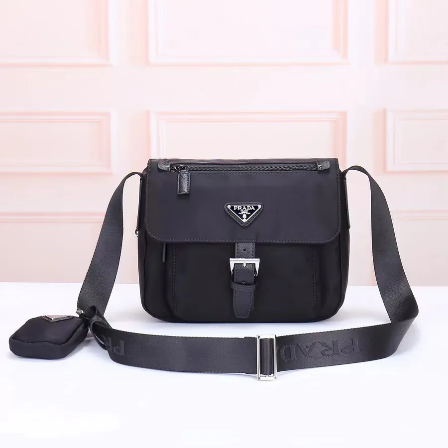 PRADA Latest Shoulder Bag Official Website Synchronized