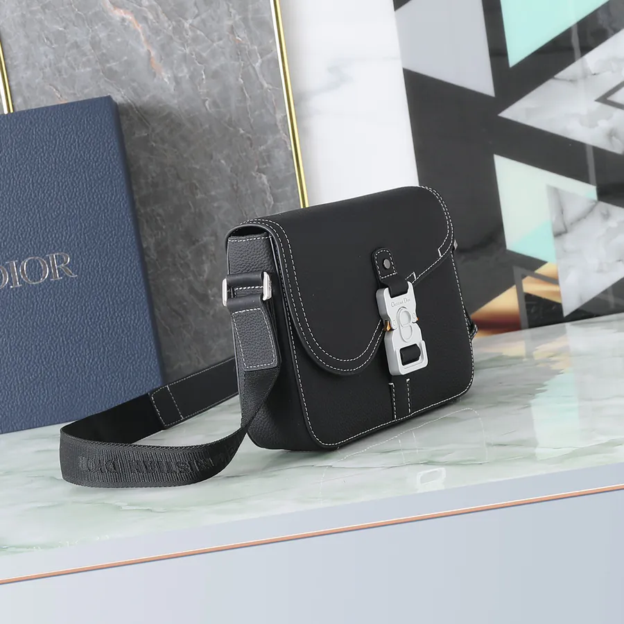 DIOR Bucket Bag in Black Full Leather