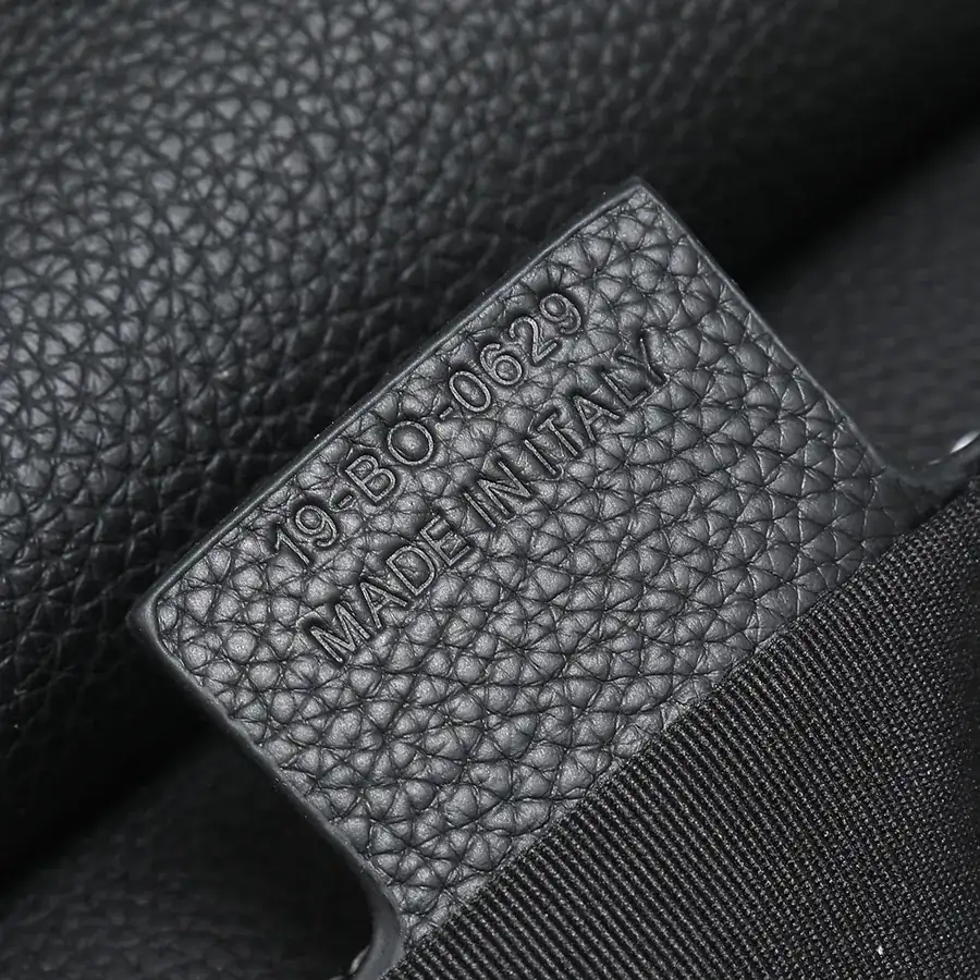 DIOR Bucket Bag in Black Full Leather