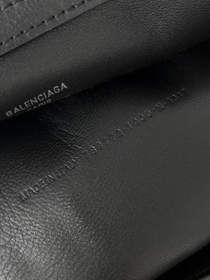 BaleNCIAGA Rodeo Large Bucket Bag with Grained Calfskin