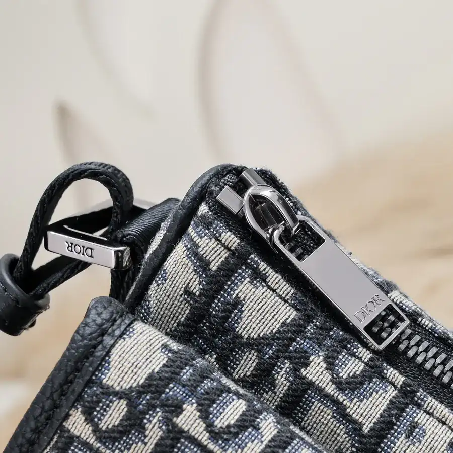 Men's Shoulder Bag with Crossbody Strap D908 Autumn Collection