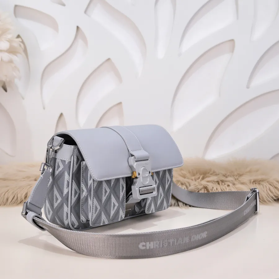 New Hit the Road Messenger Bag Modern Style & Premium Craft