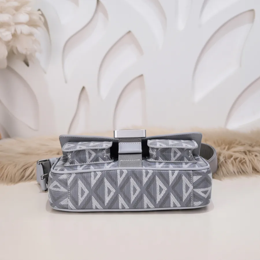 New Hit the Road Messenger Bag Modern Style & Premium Craft