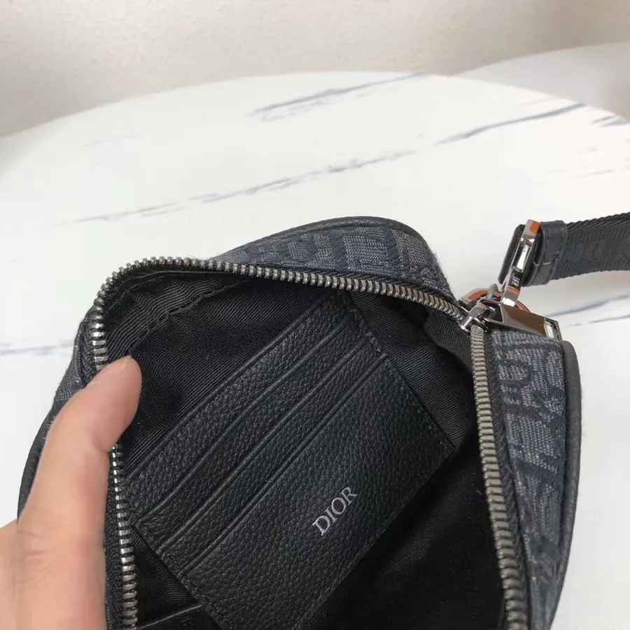 Holdmark Safari Mini Messenger Bag