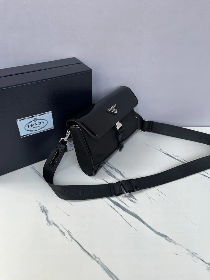 New Post Mail Bag Modern Material Mix Design