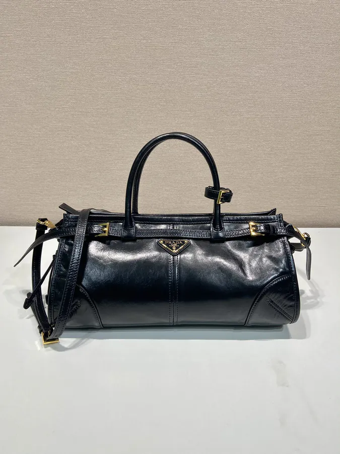LusSolf Oil Tanned Leather Bucket Bag with Adjustable Strap