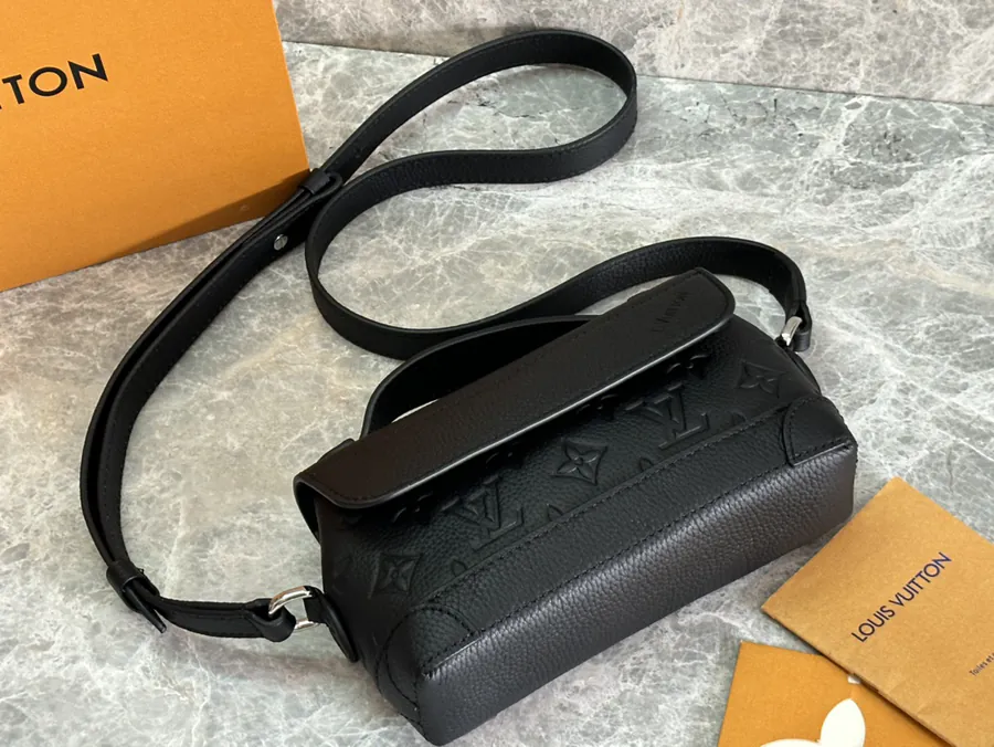 Steamer East West Mini Crossbody Bag Black, Full Leather
