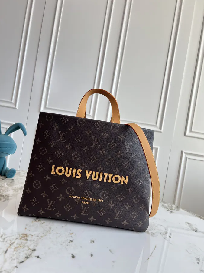 Pharrell Williams Shopper Tote MM in Grained Calfskin