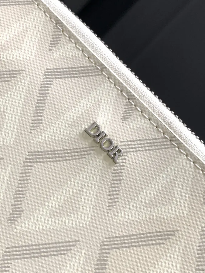 Marc Bohan Diamond Pattern Handbag A5 Size, Elegant and Minimalist