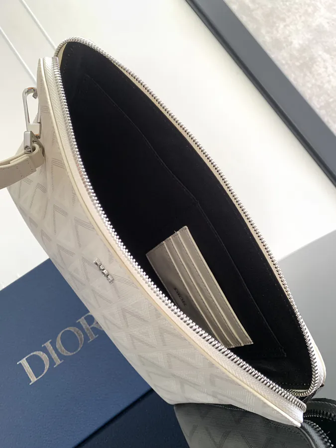 Marc Bohan Diamond Pattern Handbag A5 Size, Elegant and Minimalist