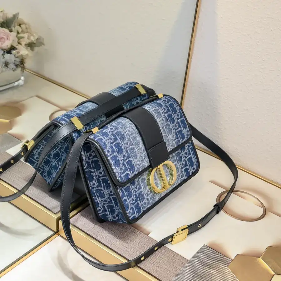 Dior 30 Montaigne Bucket Bag