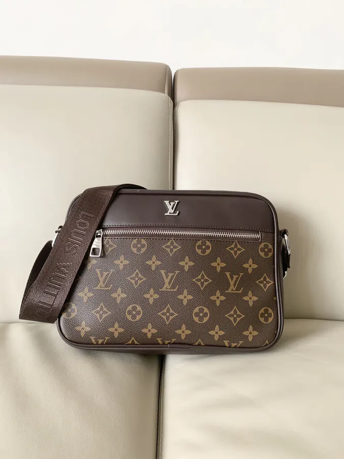 LV Men's Crossbody Bag Original Leather, Perfect Craftsmanship