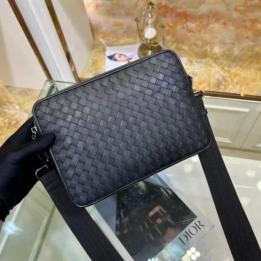 BV Latest Men's Crossbody Bag Premium Quality