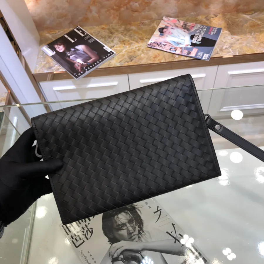 BV Woven Handbag Grained Calfskin, Minimalist Design