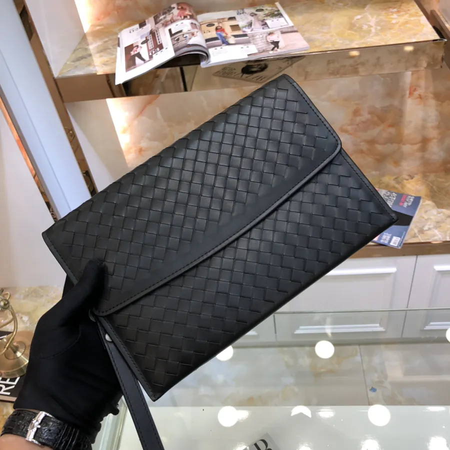 BV Woven Handbag Grained Calfskin, Minimalist Design
