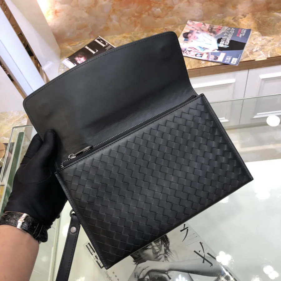 BV Woven Handbag Grained Calfskin, Minimalist Design