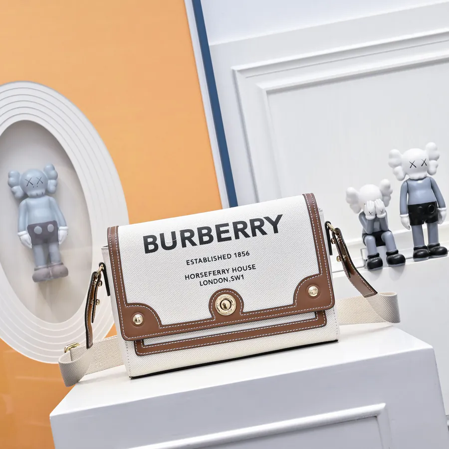 Burberry Shoulder Bag Classic Style, Premium Quality