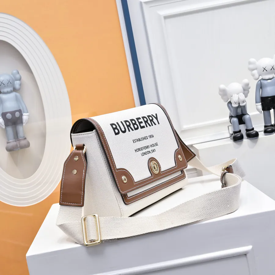 Burberry Shoulder Bag Classic Style, Premium Quality