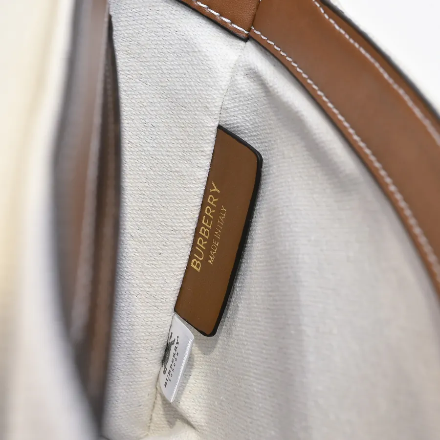 Burberry Shoulder Bag Classic Style, Premium Quality