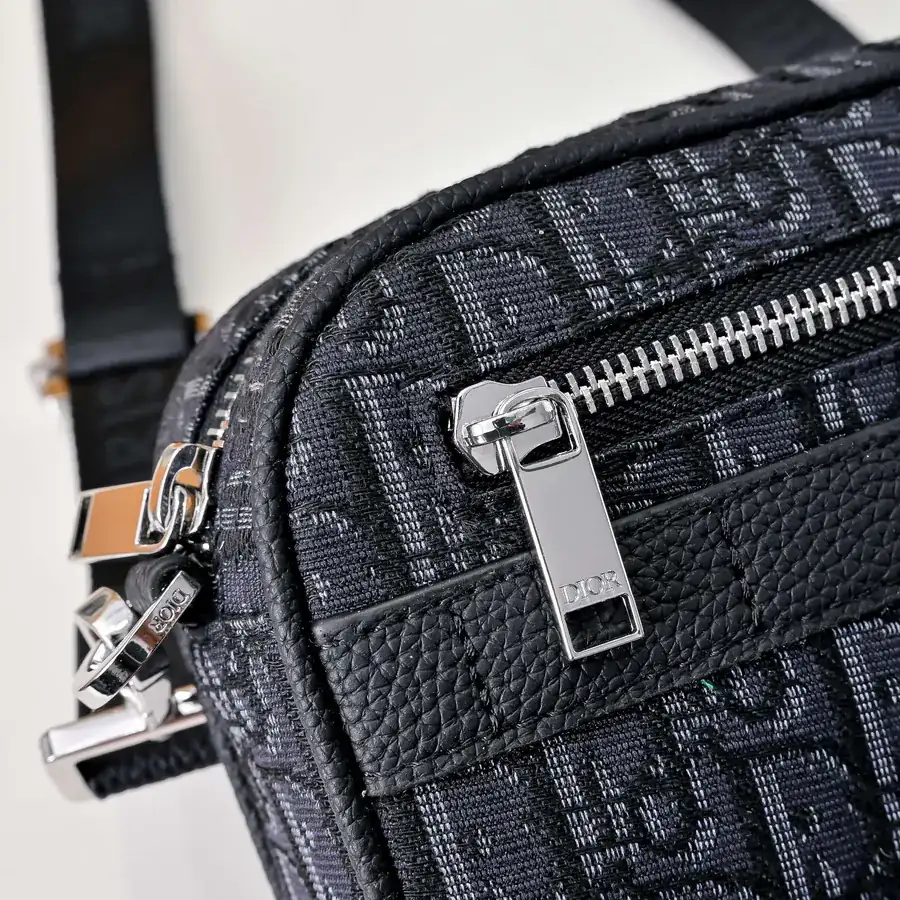 Safari Messenger Bag Mini Size, Black Oblique Print