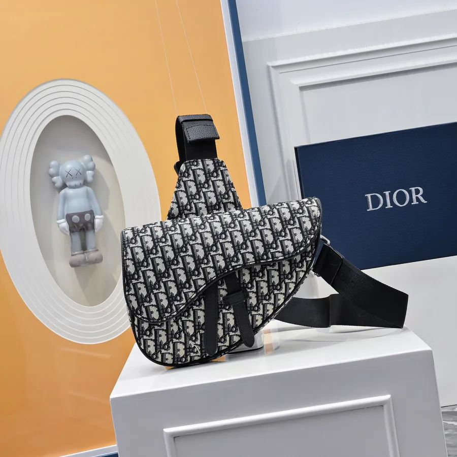 Dior Saddle Bag Stylish and Trendy for Men