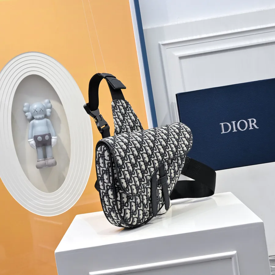 Dior Saddle Bag Stylish and Trendy for Men