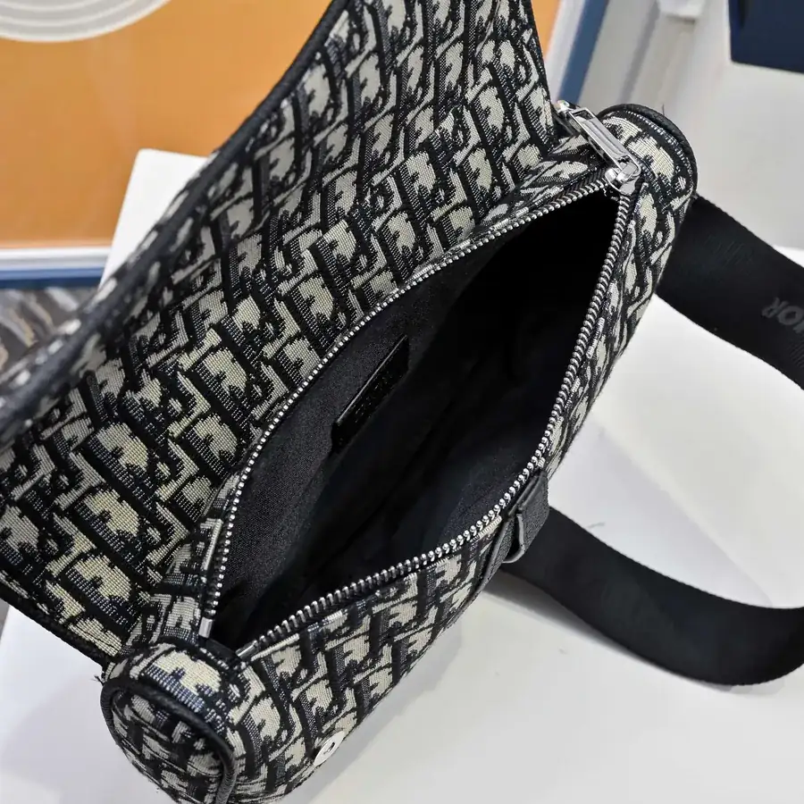 Dior Saddle Bag Stylish and Trendy for Men