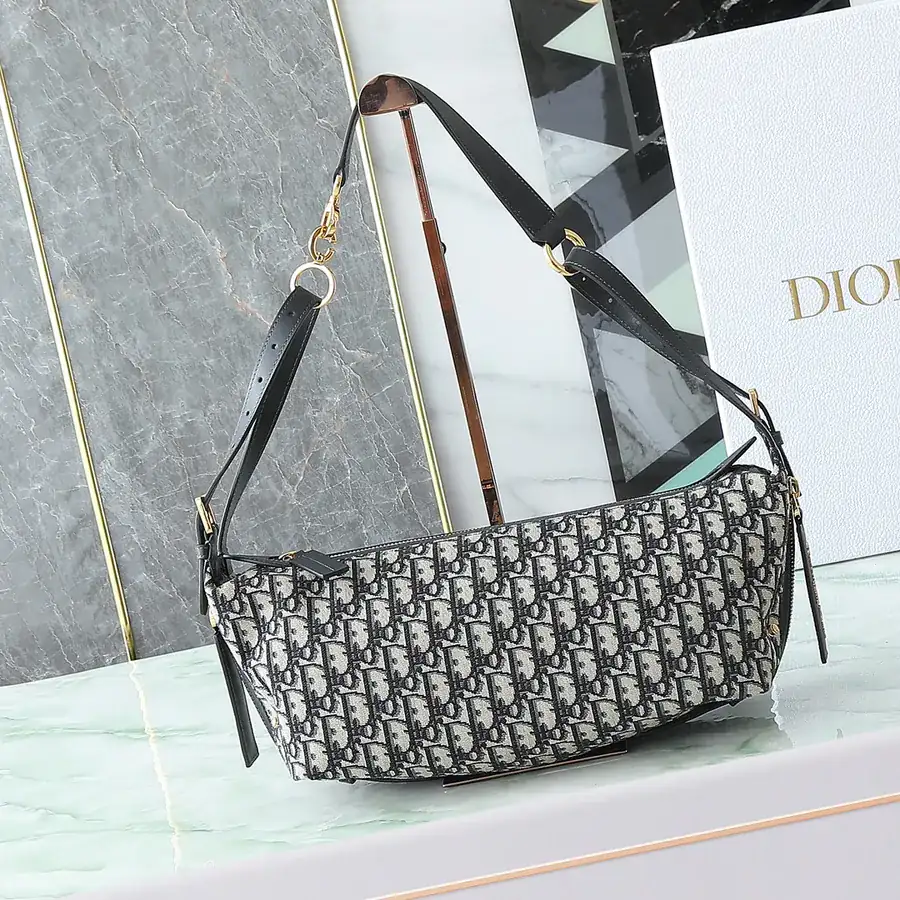 D Journey Handbag in Grained Calfskin