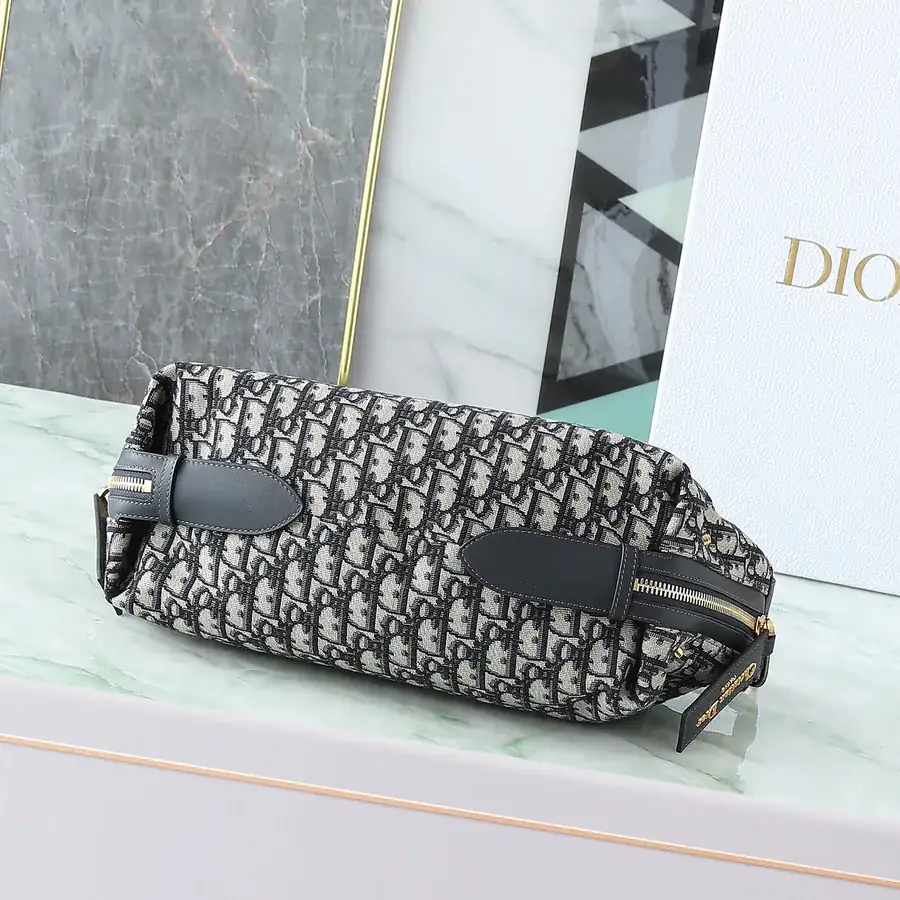 D Journey Handbag in Grained Calfskin
