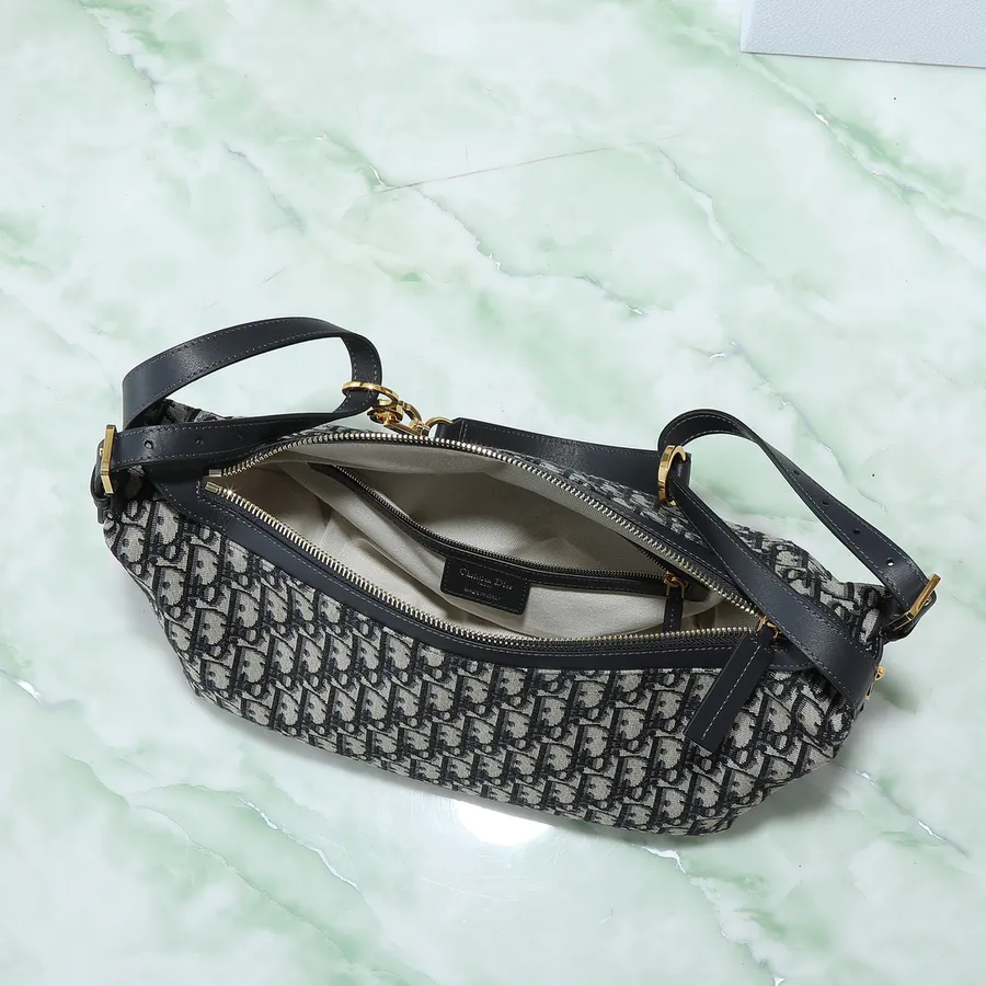 D Journey Handbag in Grained Calfskin
