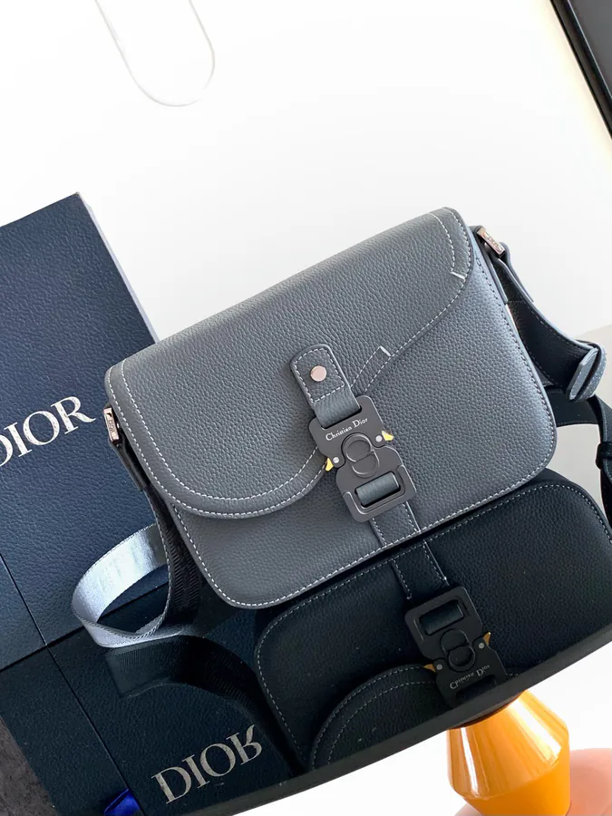 480 Satchel Briefcase in Grained Calfskin