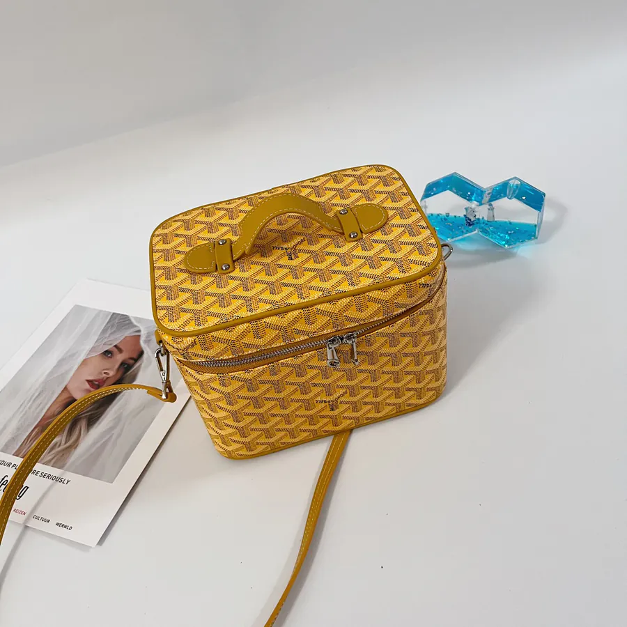 Muse Cosmetic Bag with Smart Interior Space