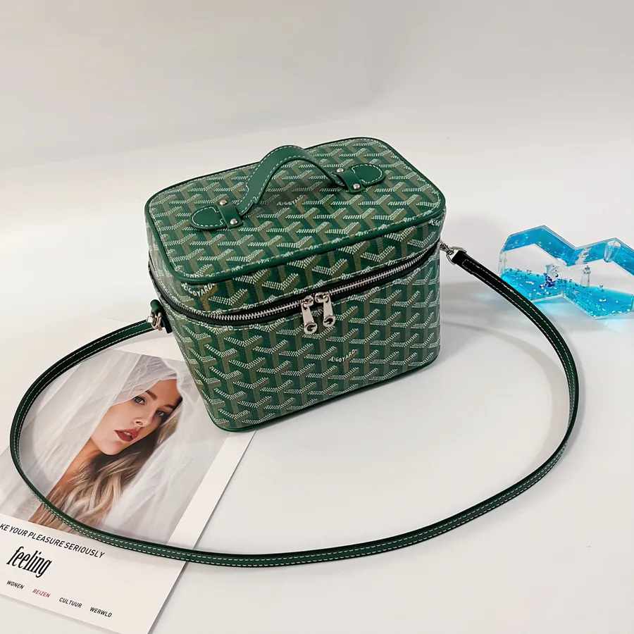 Muse Cosmetic Bag with Smart Interior Space