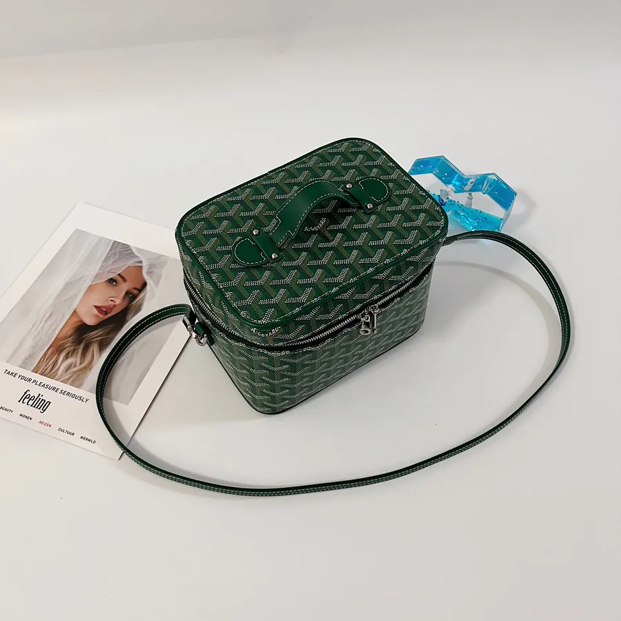 Muse Cosmetic Bag with Smart Interior Space