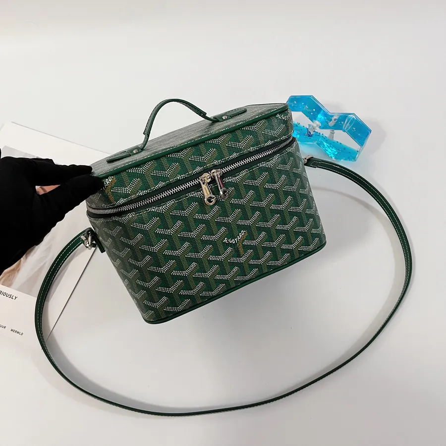 Muse Cosmetic Bag with Smart Interior Space